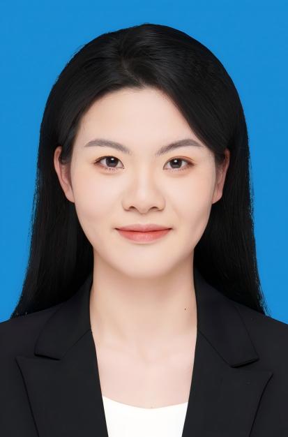 左吉玮     实习律师